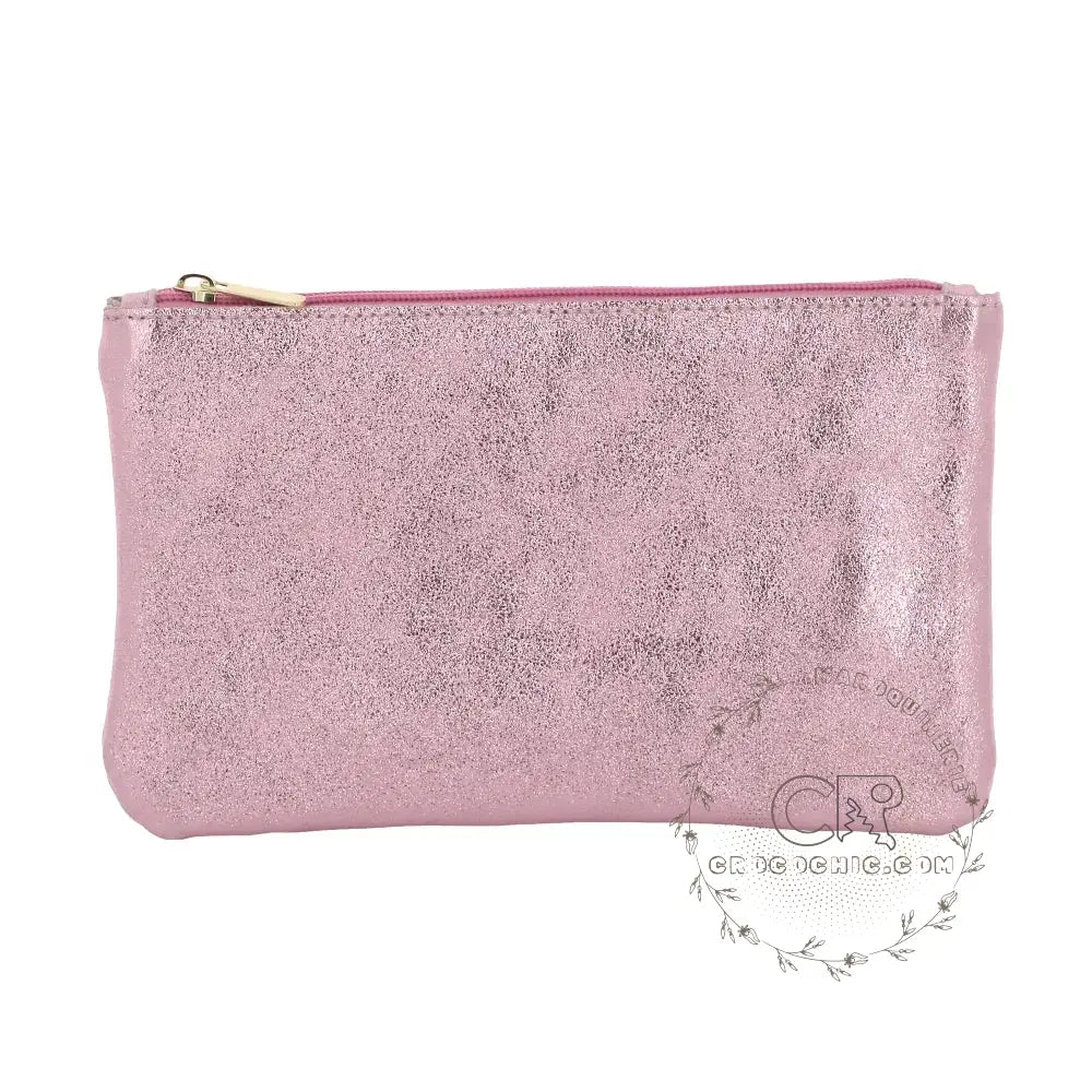 Pochette coméstique voyage cuir irisé Rose main image