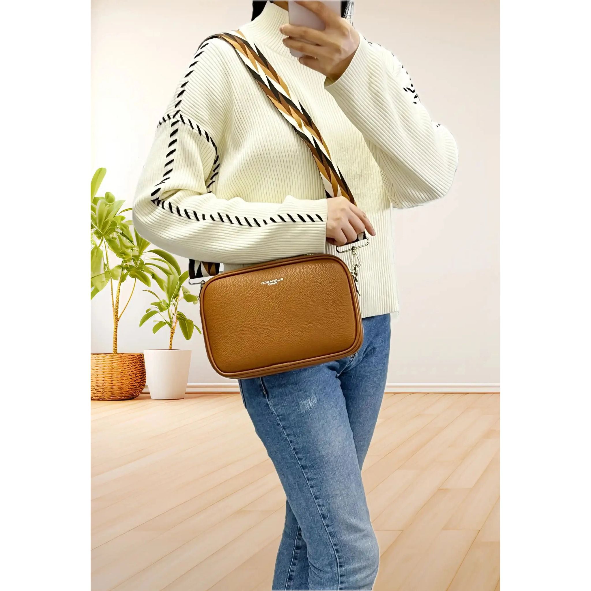 Flora & co Sac bandoulières femme multipoches camel