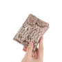 Vue 3 du Porte-connaie cartes court cuir python 041S Rose par Made in Italy.