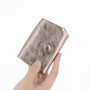 Vue 1 du Porte-monnaie cuir souple irisé 04 taupe par Made in Italy.